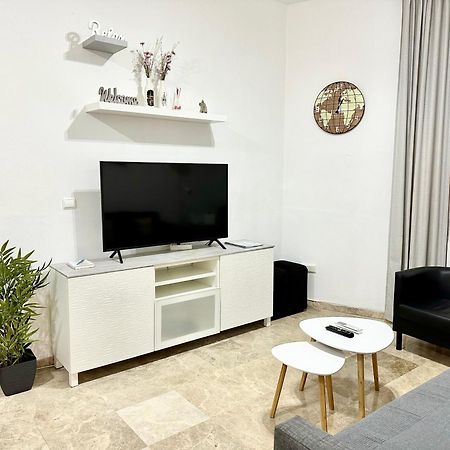 Apartamento Acogedor Y Moderno En Pleno Centro De Sevilla Con Parking Gratis Екстериор снимка