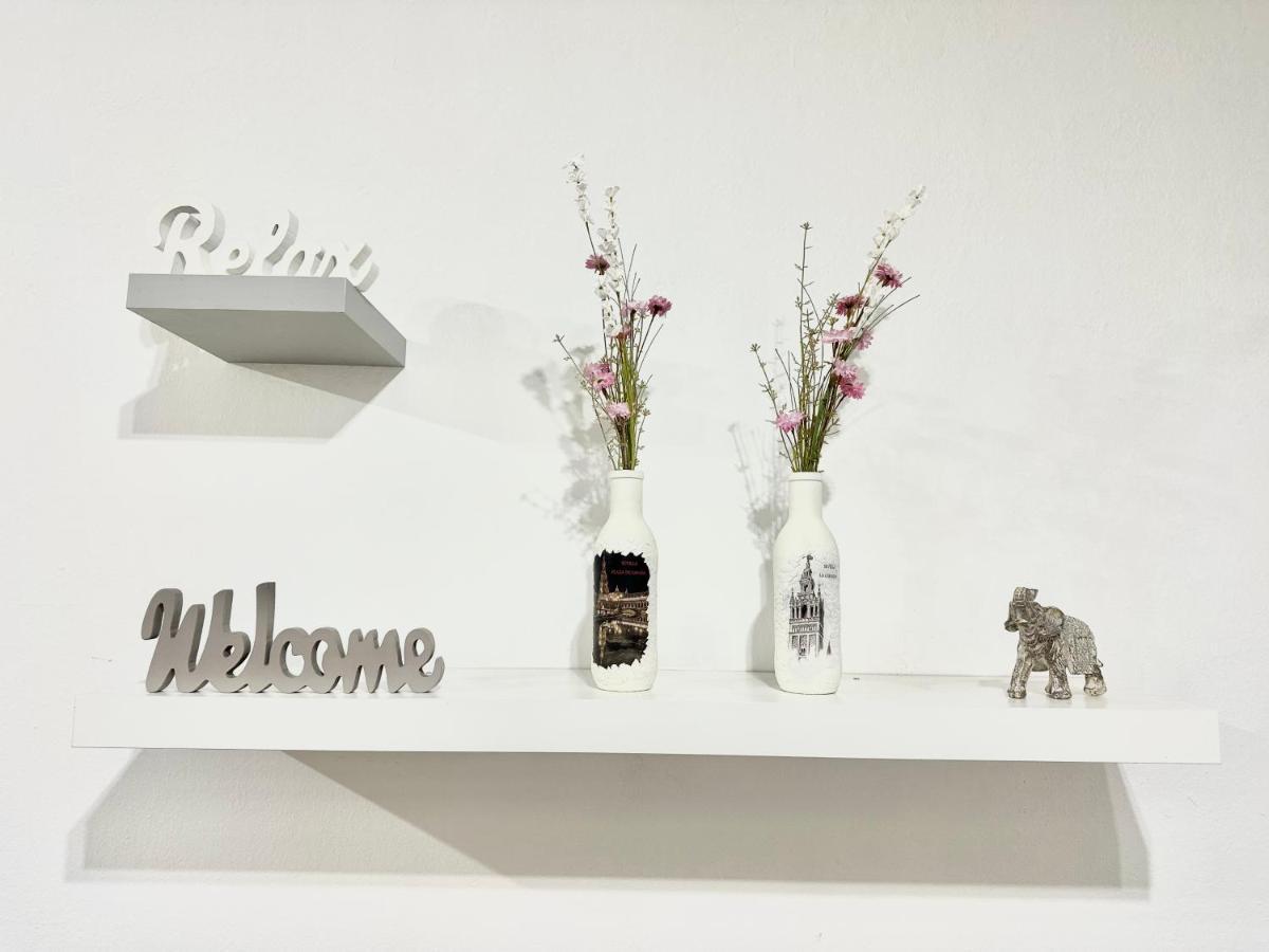 Apartamento Acogedor Y Moderno En Pleno Centro De Sevilla Con Parking Gratis Екстериор снимка